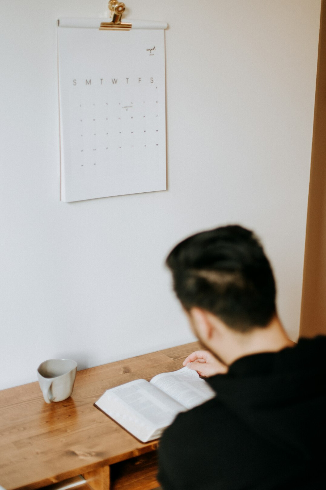 person planning with calendar
